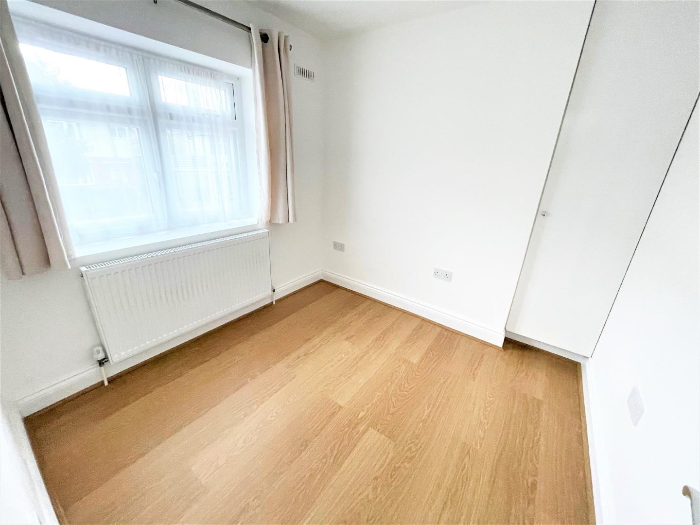 Woodcote Avenue, Mill Hill